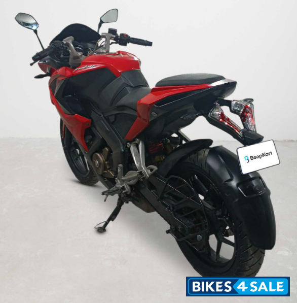 Bajaj Pulsar RS 200