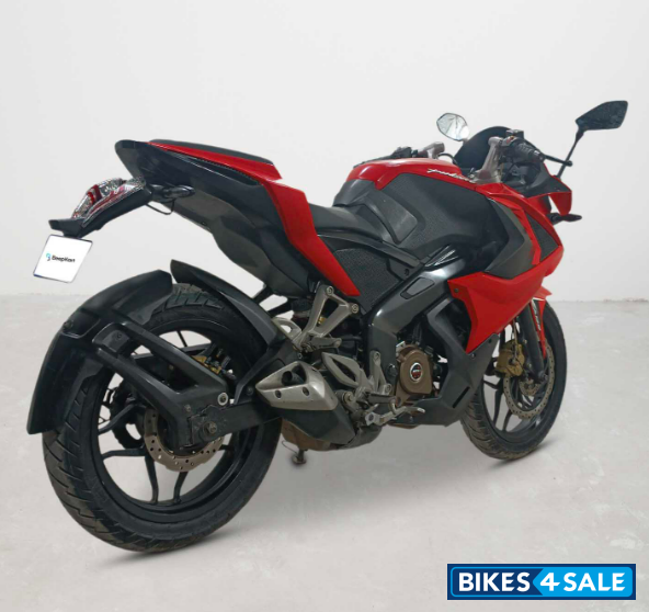 Bajaj Pulsar RS 200