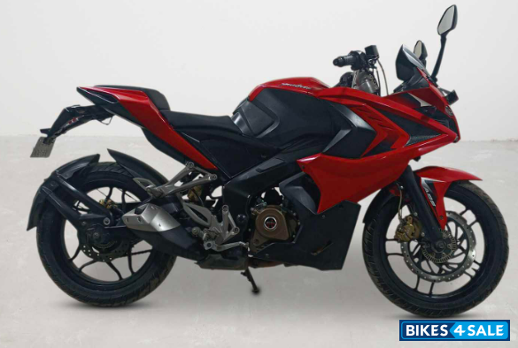 Bajaj Pulsar RS 200