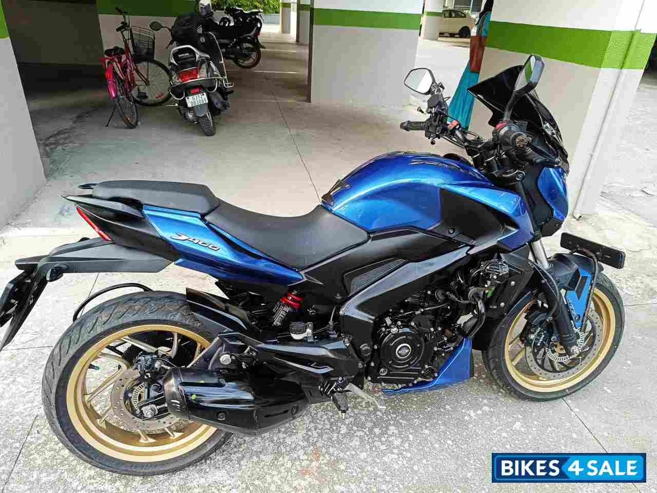 Bajaj Dominar 400 Disc