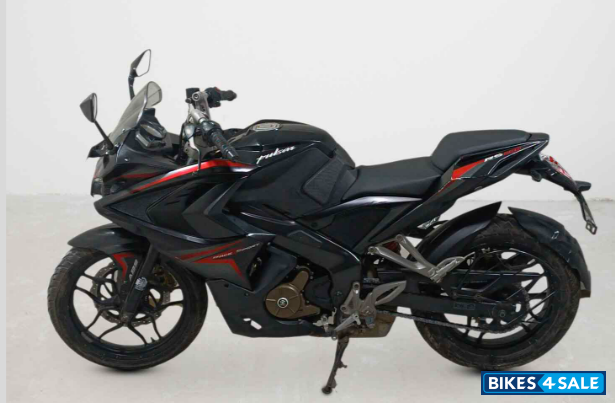 Bajaj Pulsar RS 200