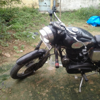 Black Royal Enfield Bullet 500