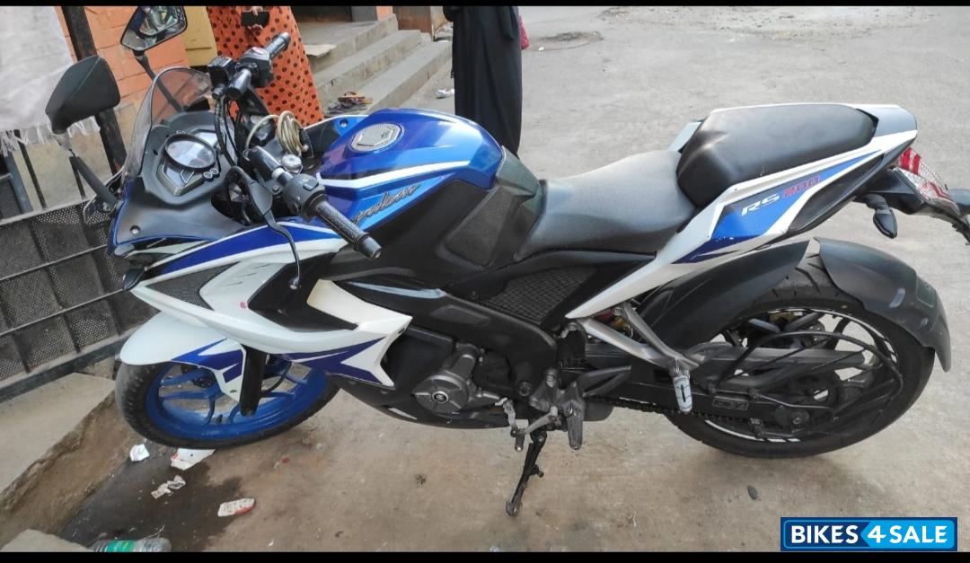 Bajaj Pulsar RS 200