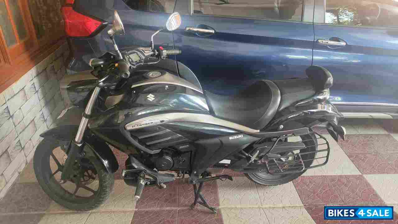 Suzuki Intruder 150 BS6