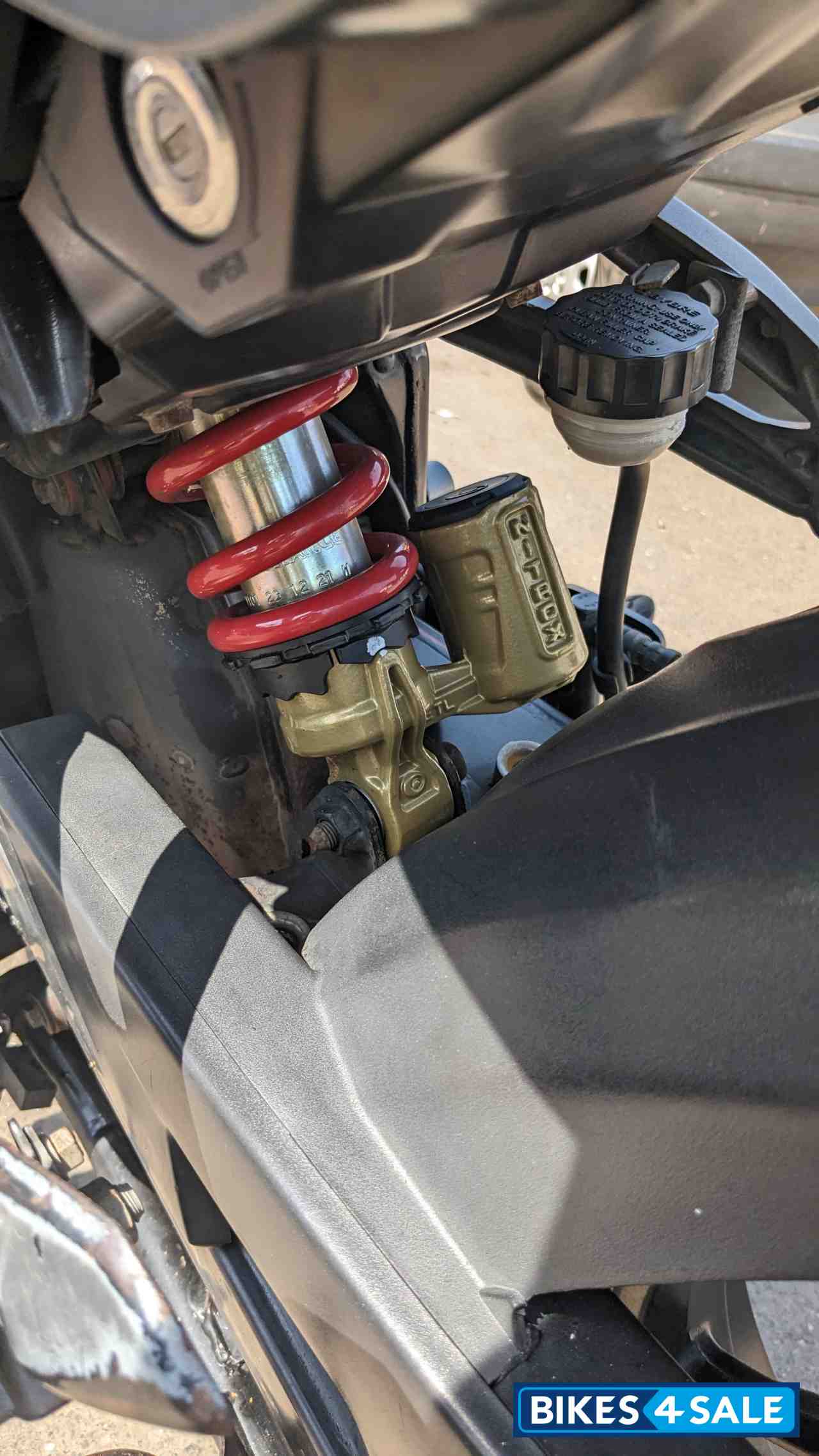 Black Bajaj Pulsar 200 NS Black Bajaj Pulsar 200 NS