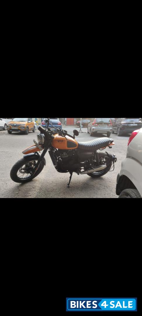 Yezdi Scrambler Single Tone