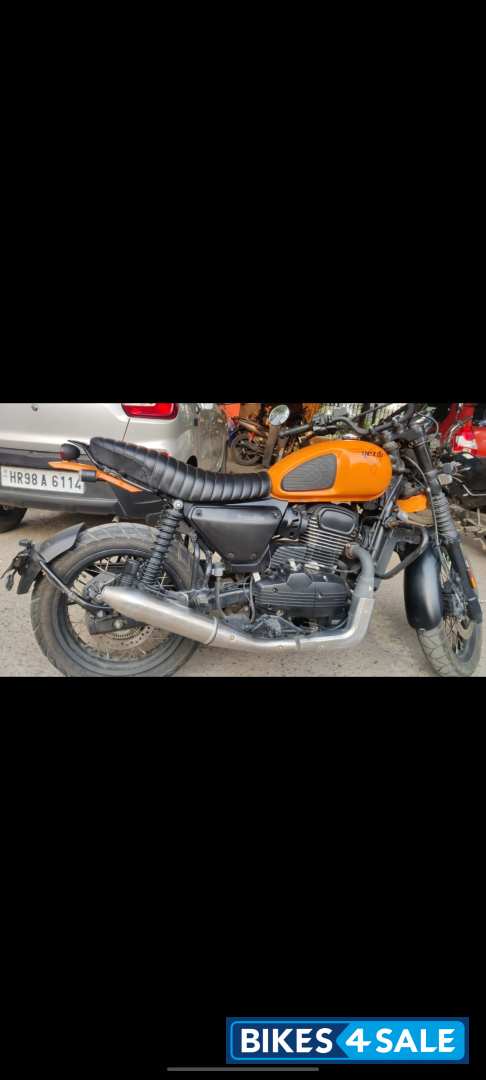Yezdi Scrambler Single Tone