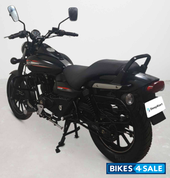 Bajaj Avenger Street 220