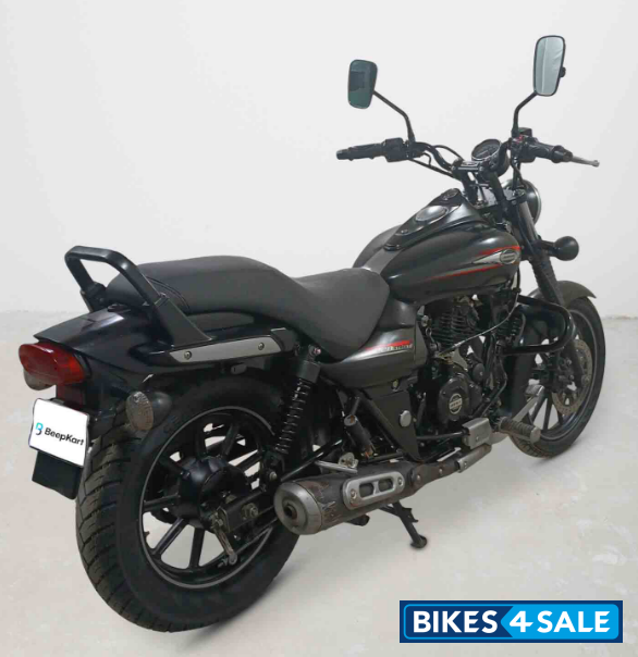 Bajaj Avenger Street 220