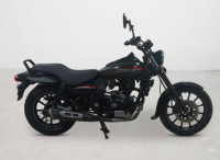 Bajaj Avenger Street 220
