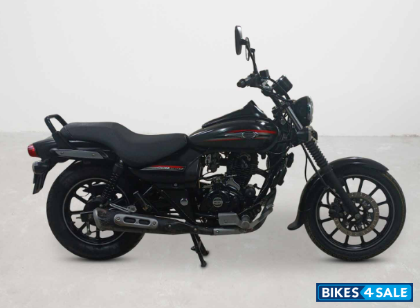 Bajaj Avenger Street 220
