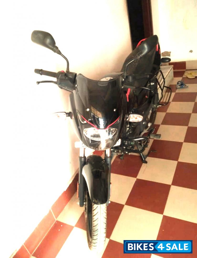 Ebony Black Bajaj Pulsar 125