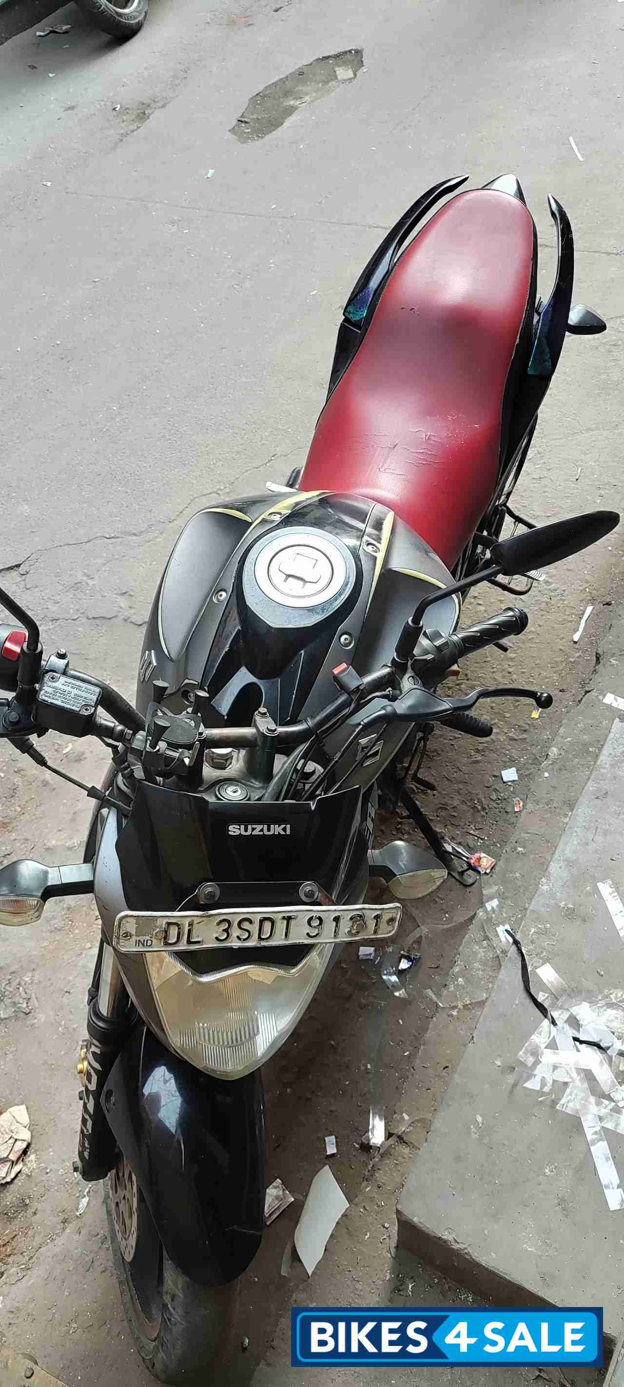 Mate Gray Suzuki Gixxer 150 Mate Gray Suzuki Gixxer 150