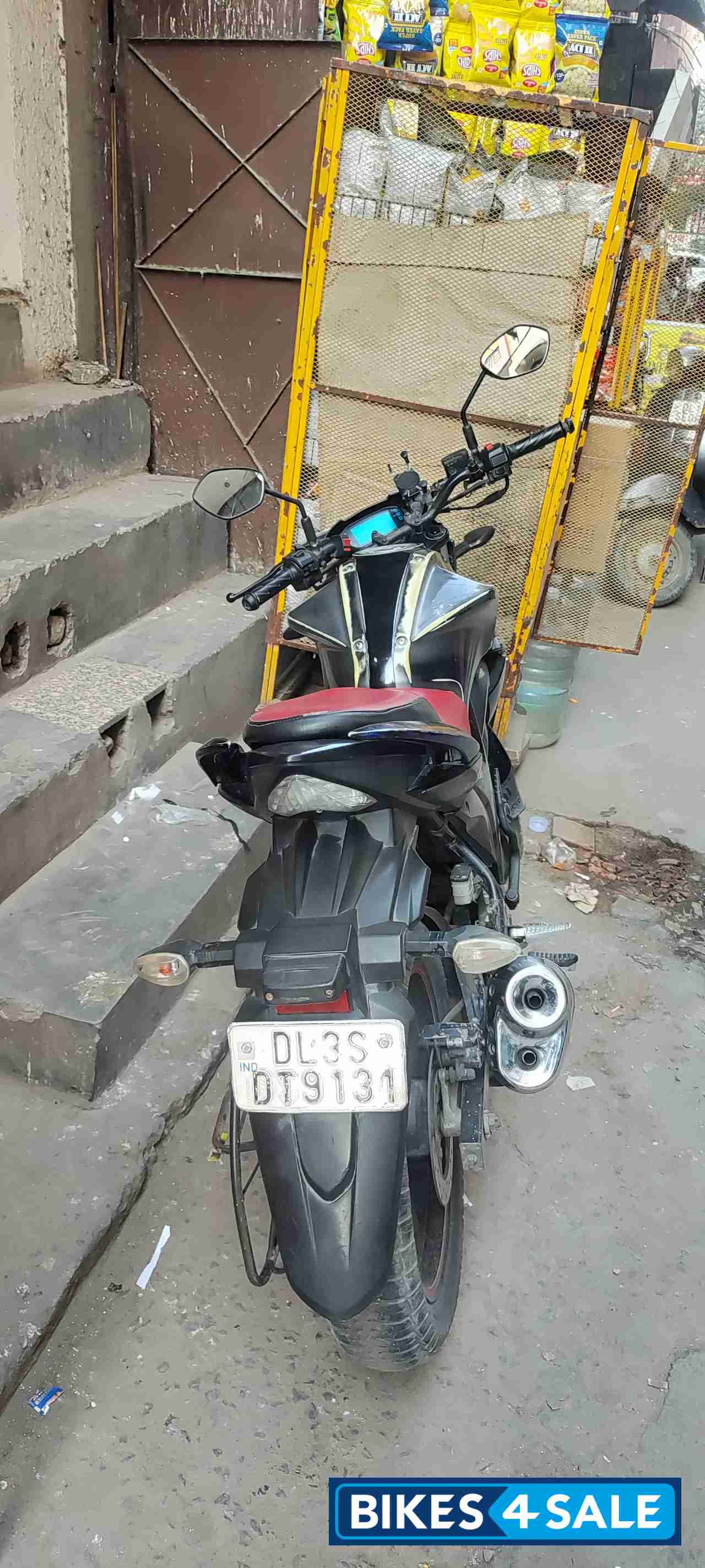 Mate Gray Suzuki Gixxer 150 Mate Gray Suzuki Gixxer 150