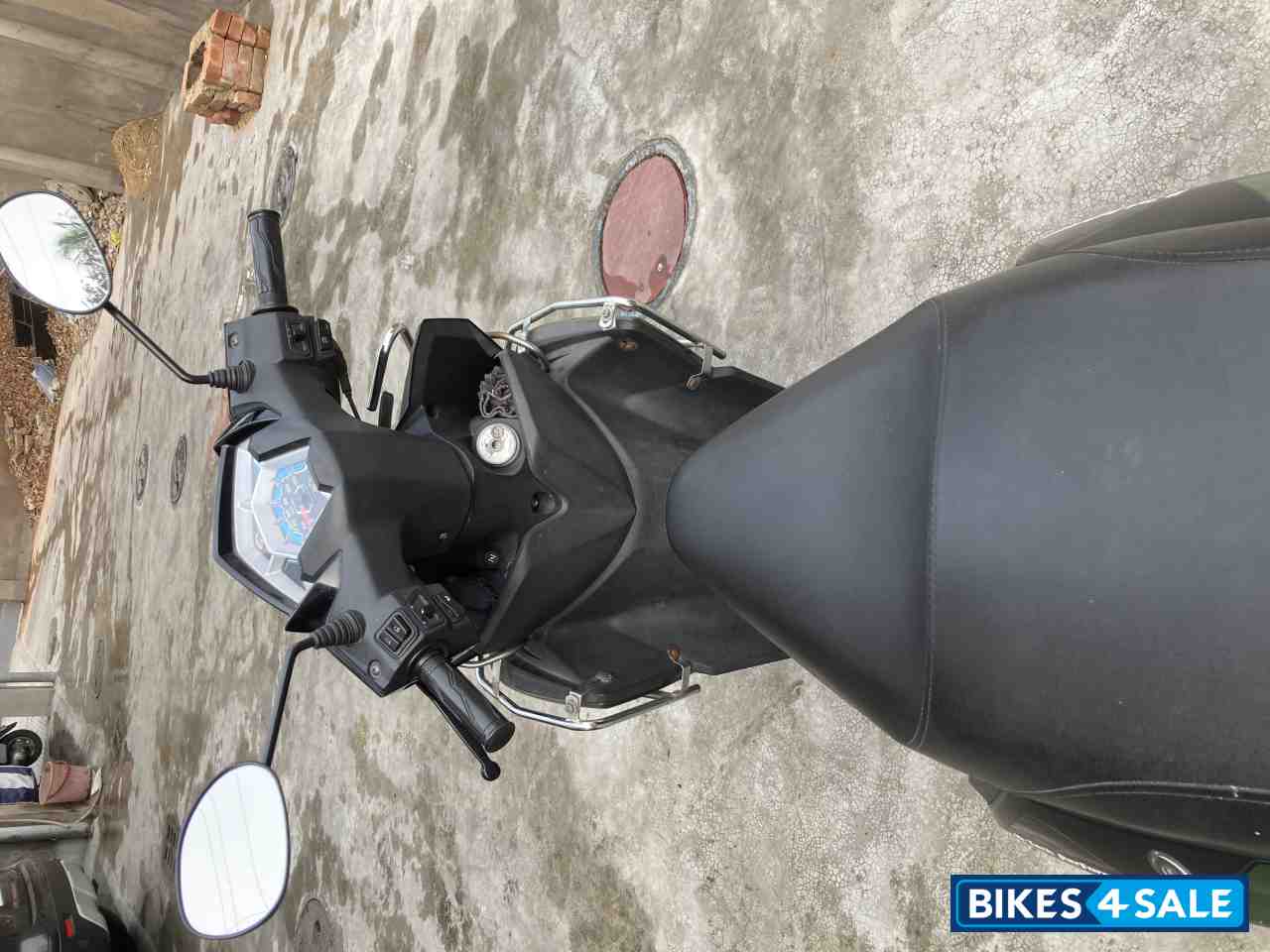 Mat Green Yamaha Ray ZR 125 Fi Hybrid Disc