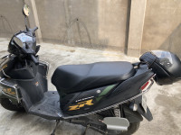 Mat Green Yamaha Ray ZR 125 Fi Hybrid Disc