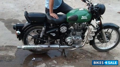 Green Royal Enfield Classic 350