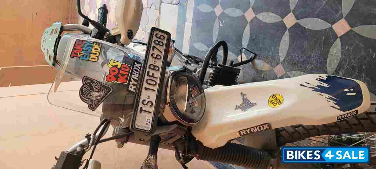 Nexus Blue And White Hero Xpulse 200 4V