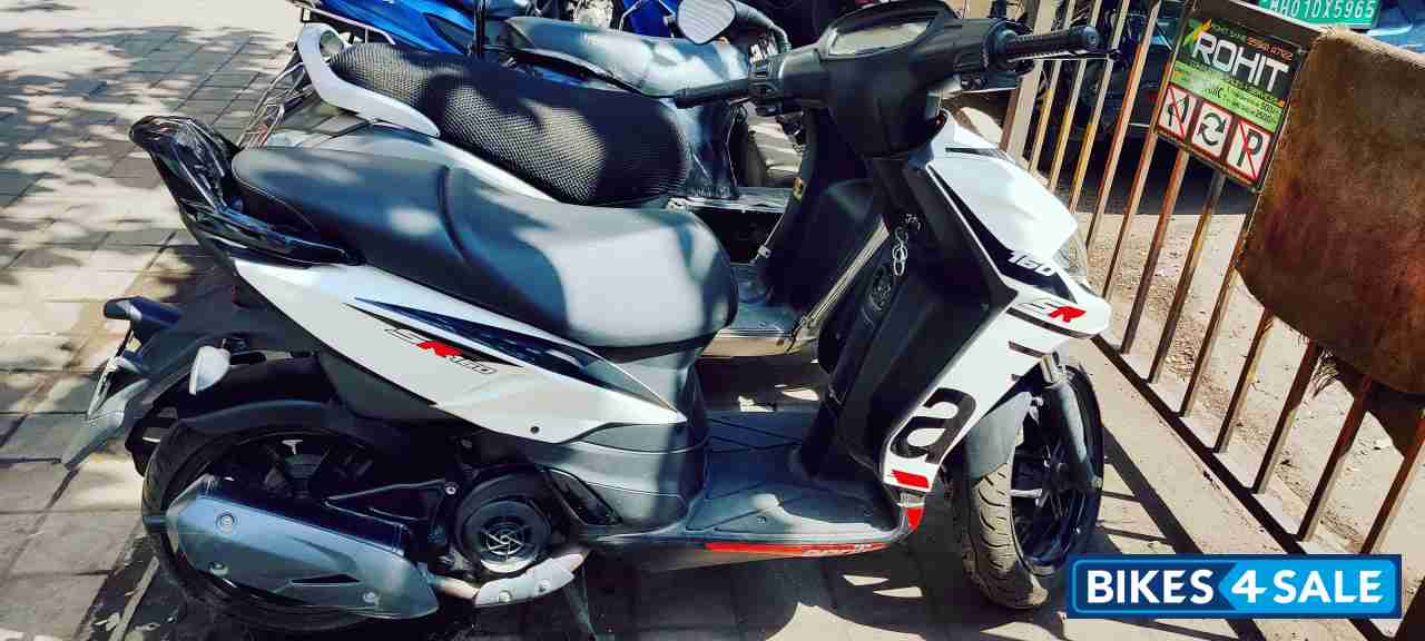 Aprilia SR 160 Std ABS