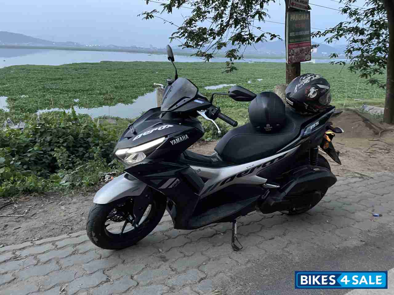 Black Yamaha Aerox 155
