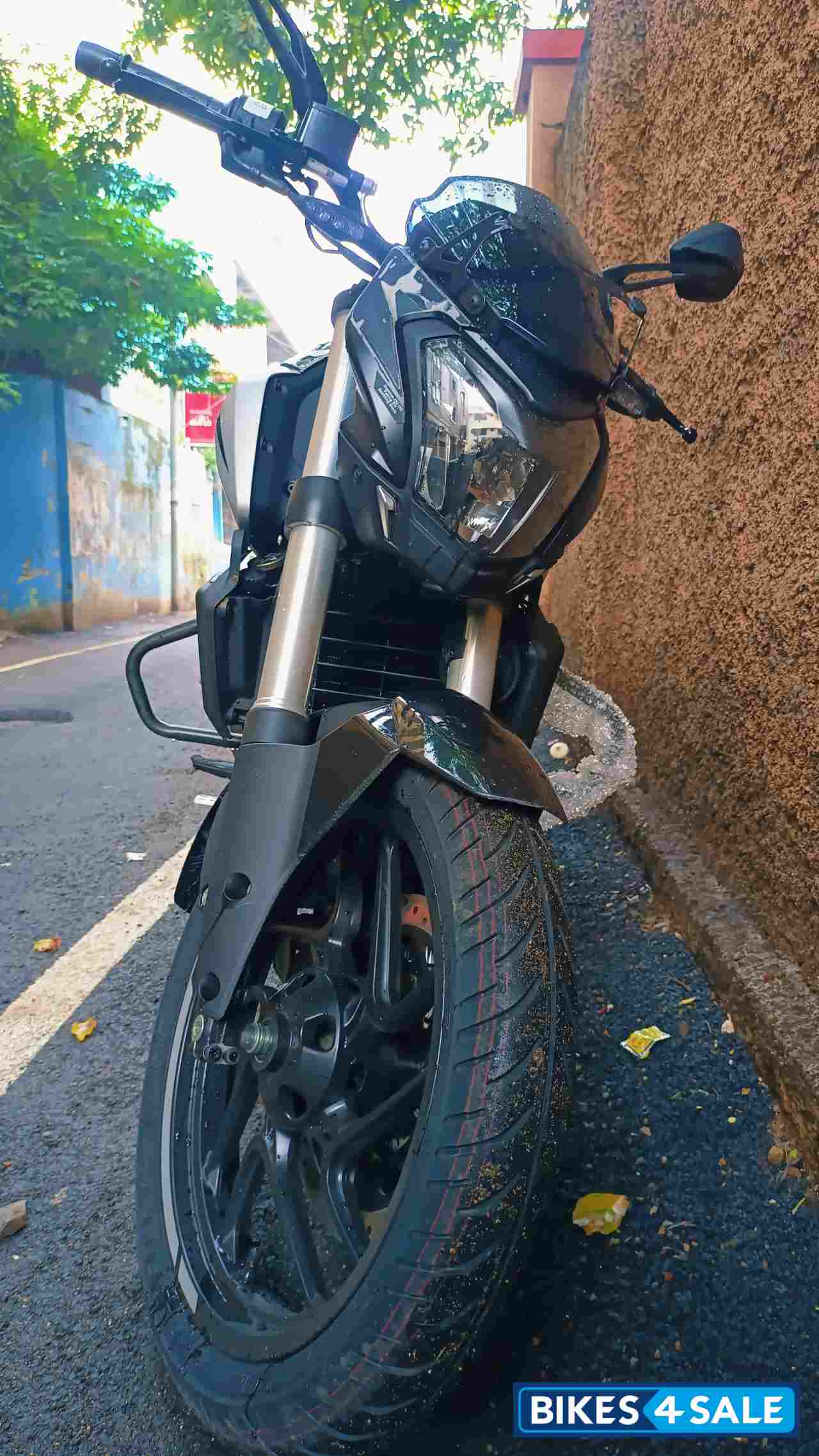 Bajaj Dominar 250