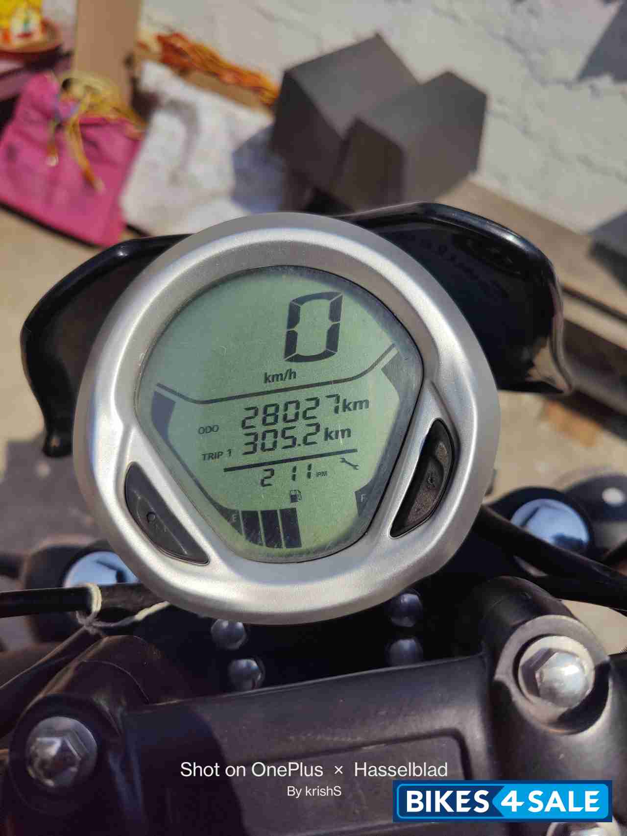 Black Bajaj Avenger Street 220