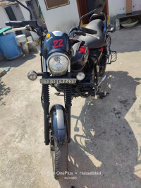 Black Bajaj Avenger Street 220
