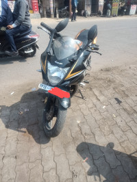Golden Black Suzuki Gixxer SF SP