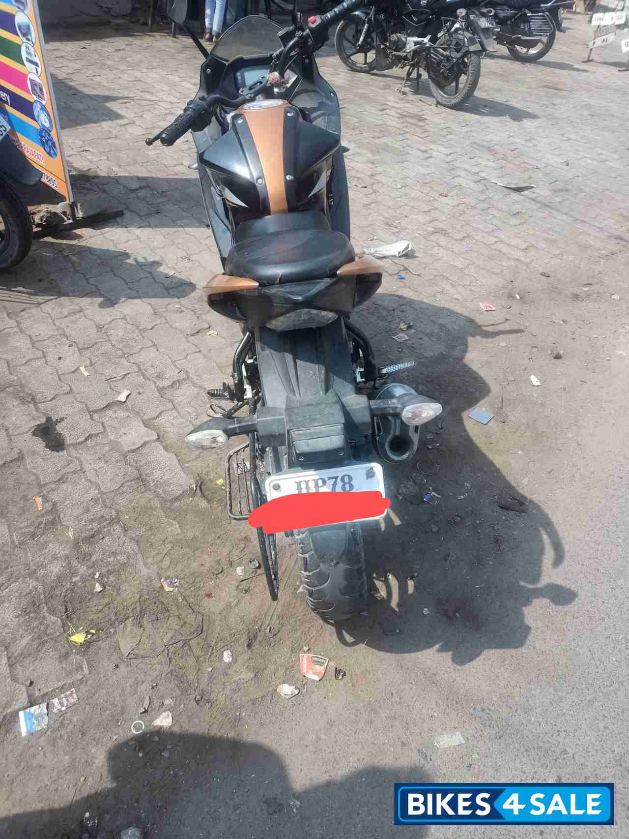 Golden Black Suzuki Gixxer SF SP