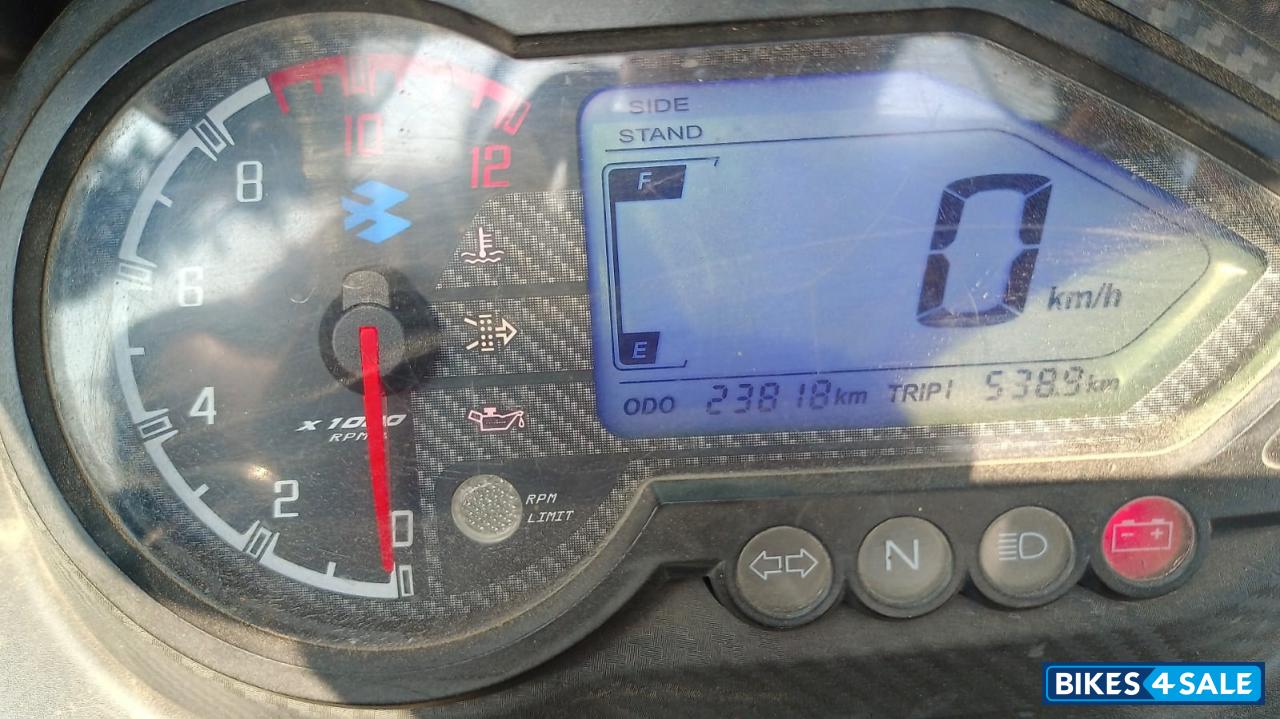 Bajaj Pulsar 220 DTSi