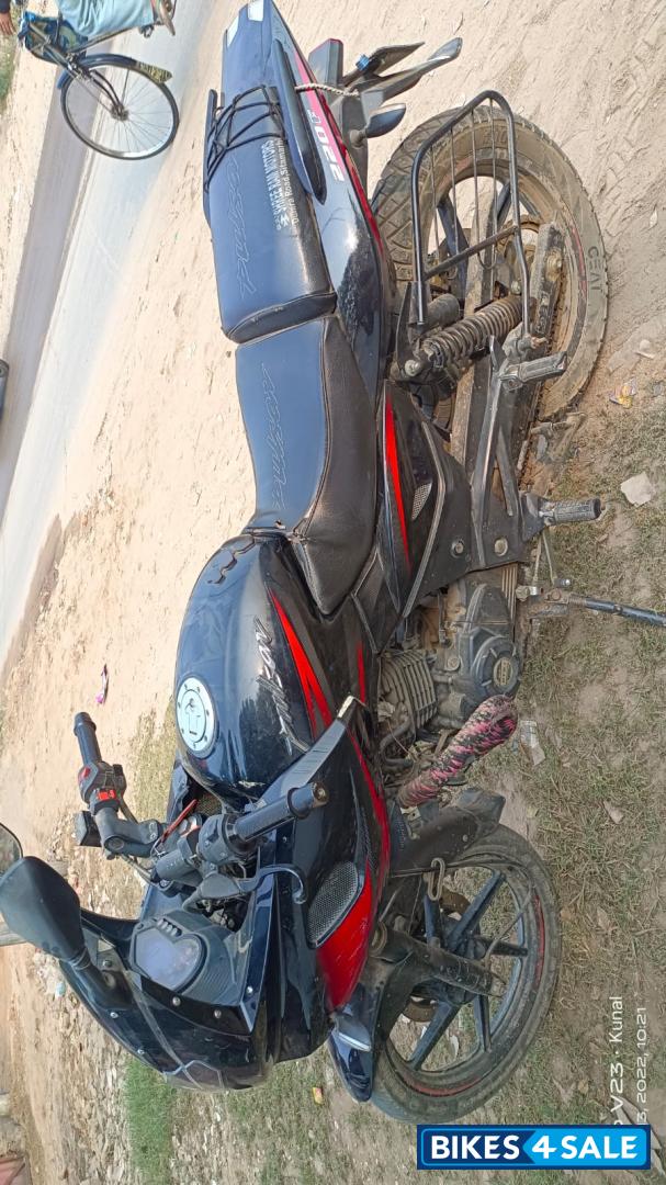 Bajaj Pulsar 220 DTSi