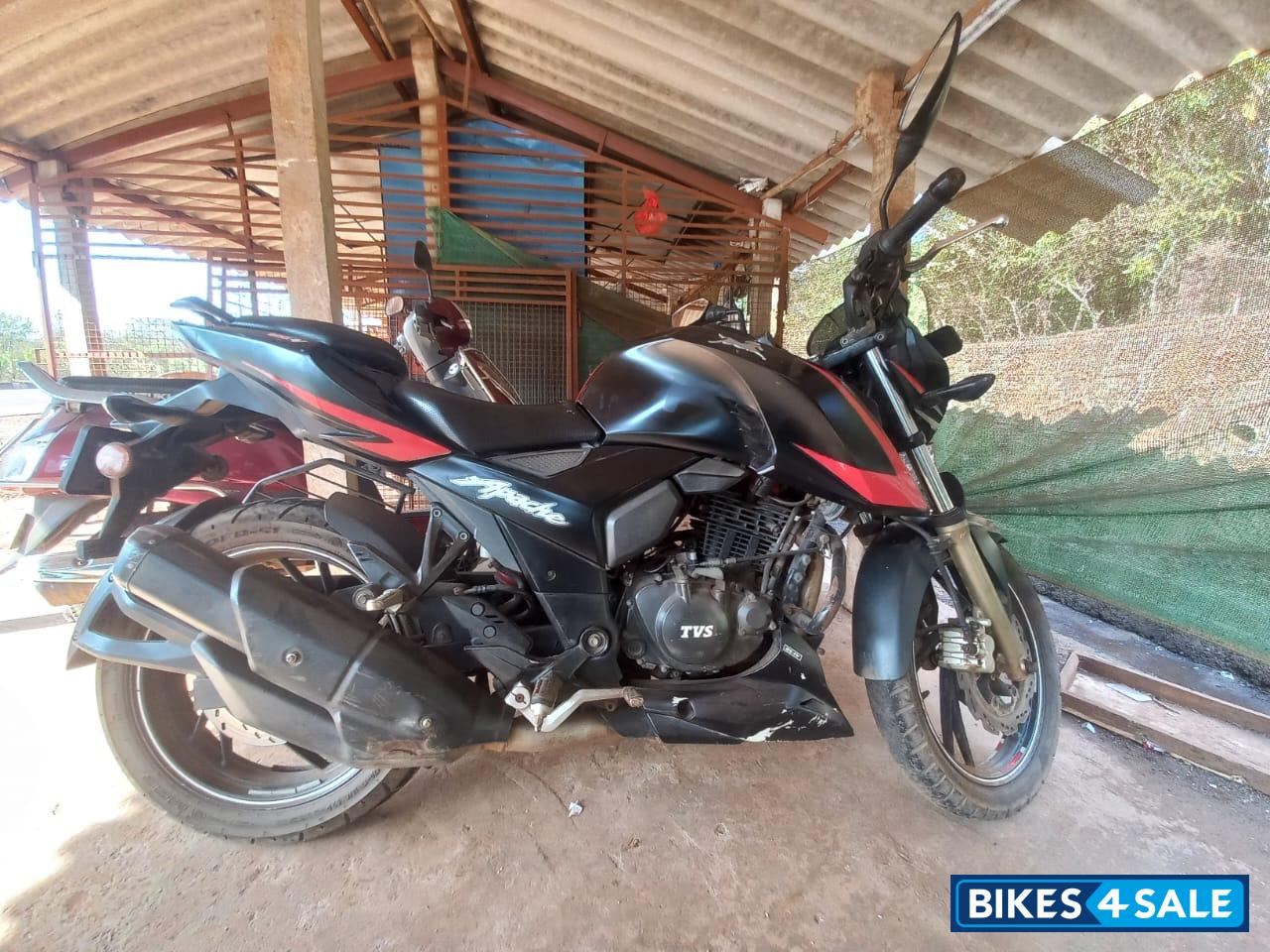 TVS Apache RTR 200 4V