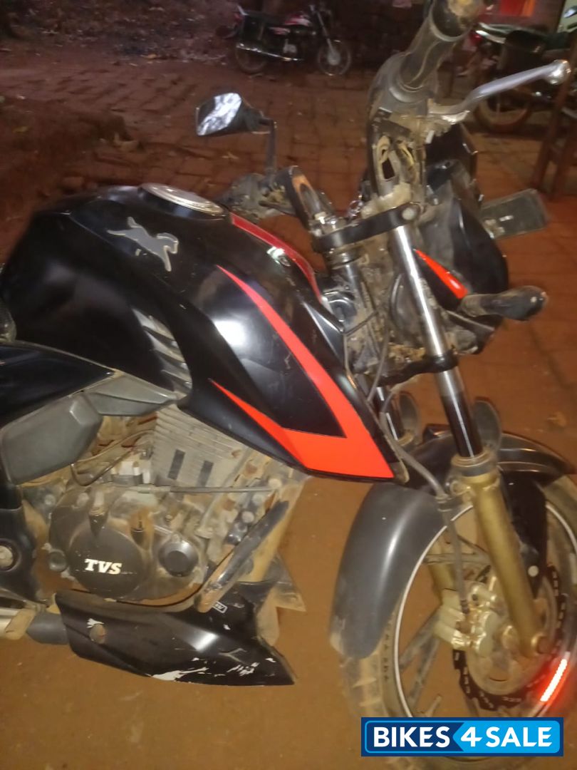 TVS Apache RTR 200 4V