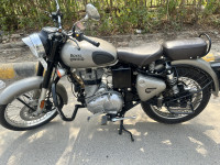 Royal Enfield Classic Gunmetal Grey 2020 Model