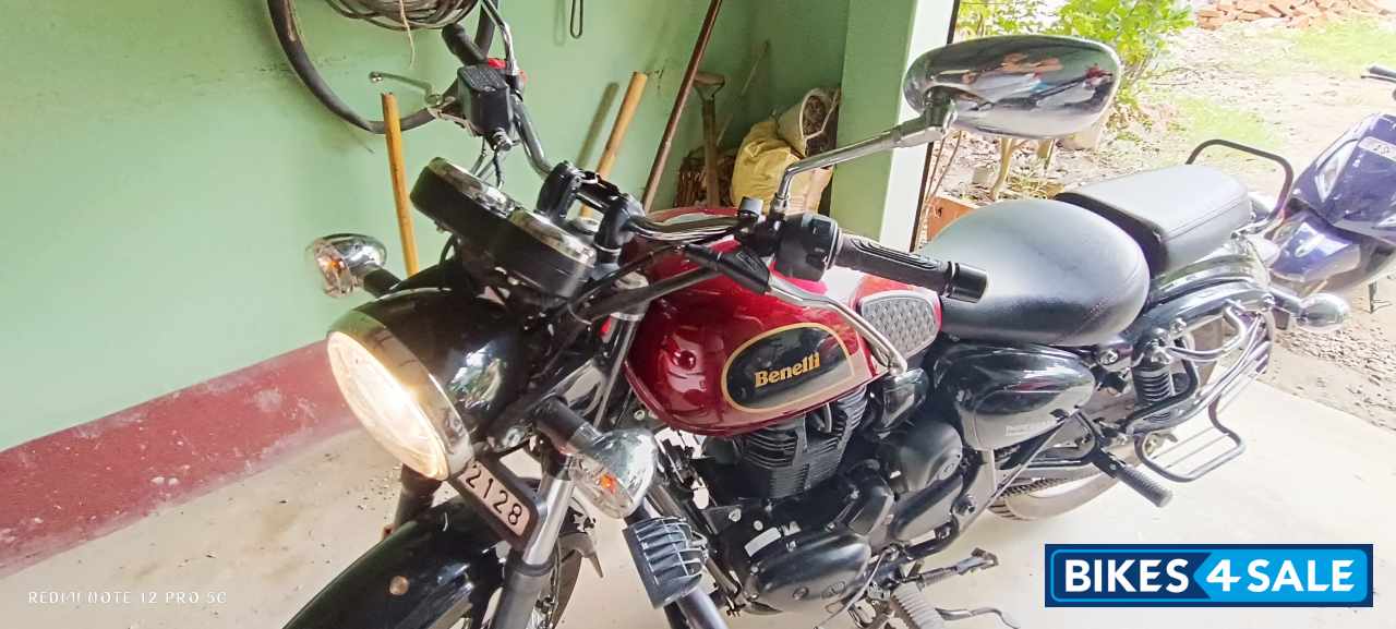 Red Benelli Imperiale 400