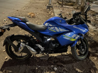 Blue Suzuki Gixxer SF