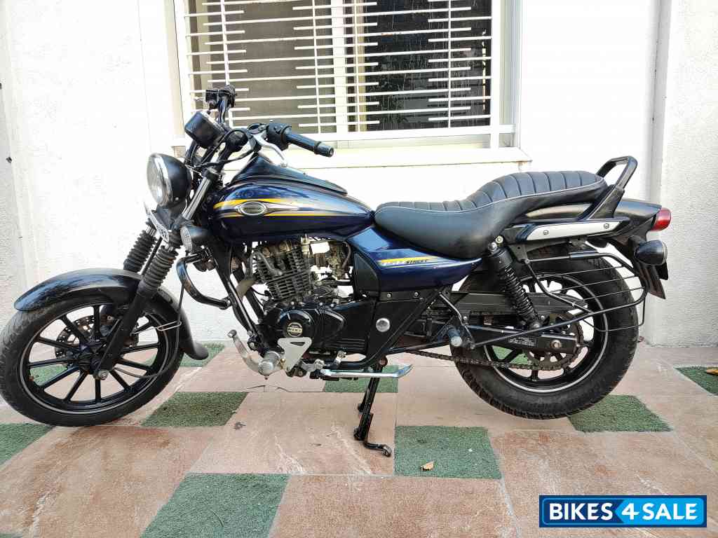 Navy Blue Bajaj Avenger Street 150