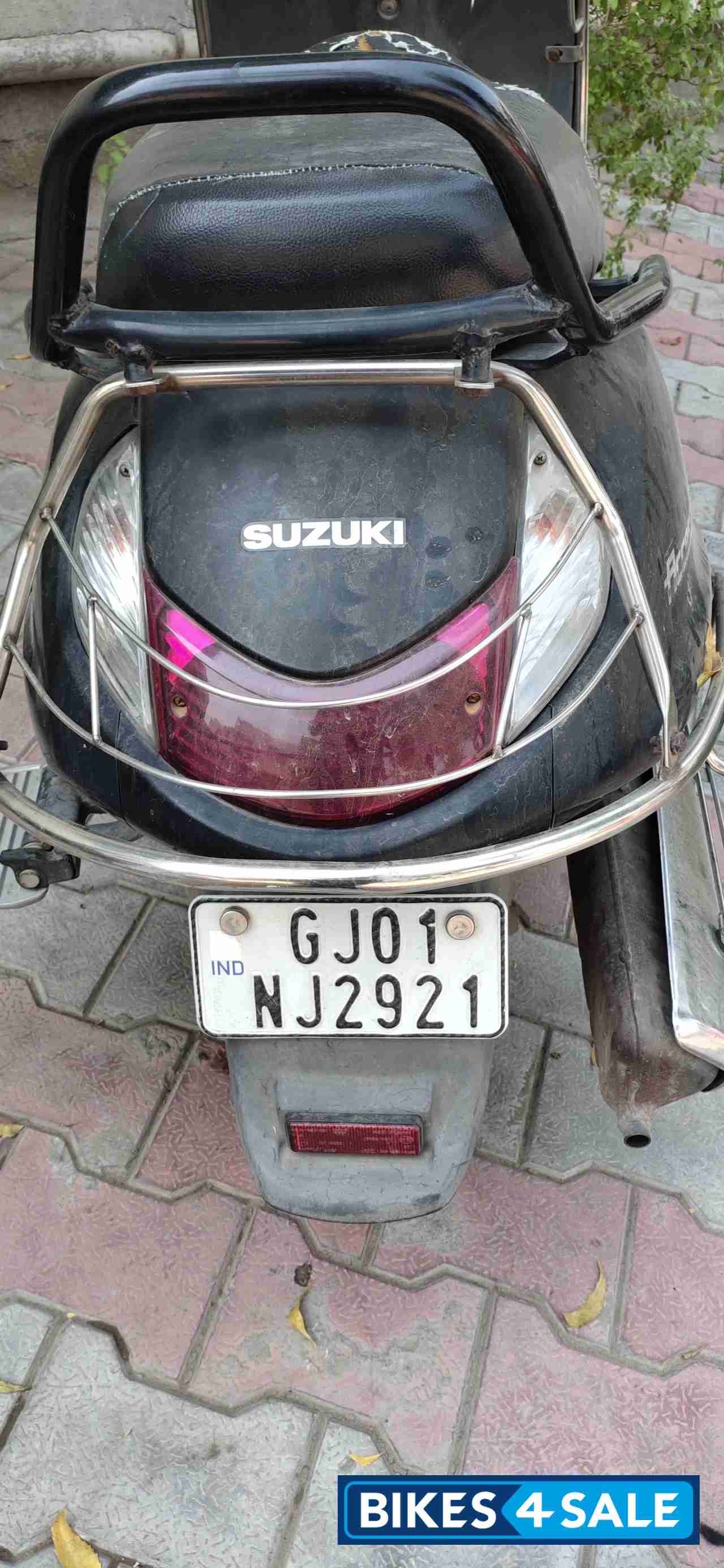 Black Suzuki Access 125