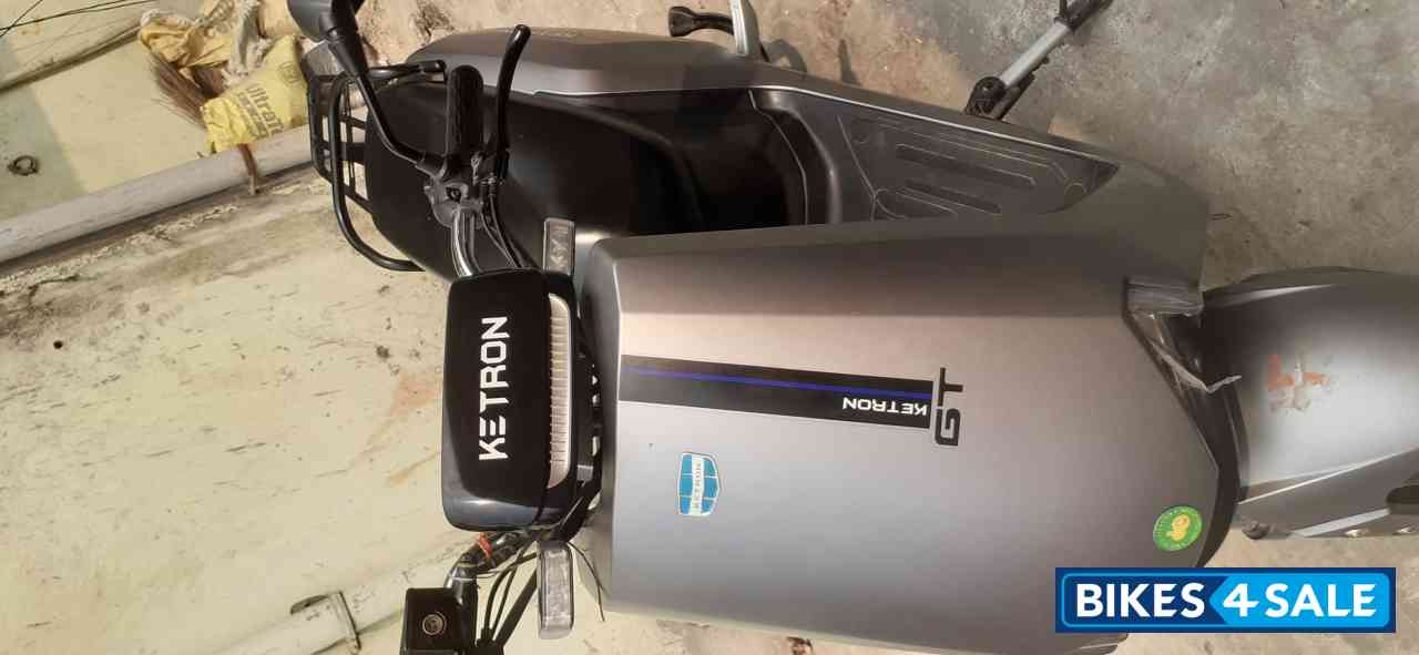 Grey Ketron GT 80 R LX