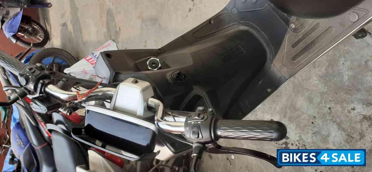 Grey Ketron GT 80 R LX