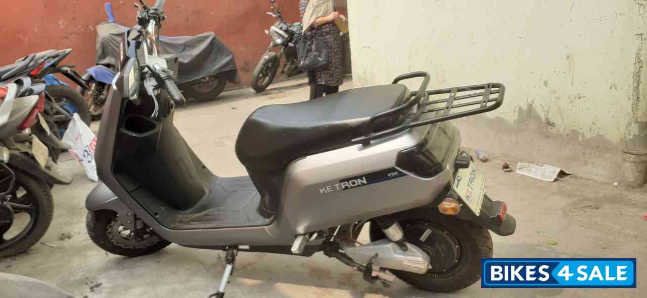 Grey Ketron GT 80 R LX