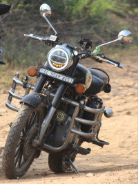 Black Royal Enfield Classic 350