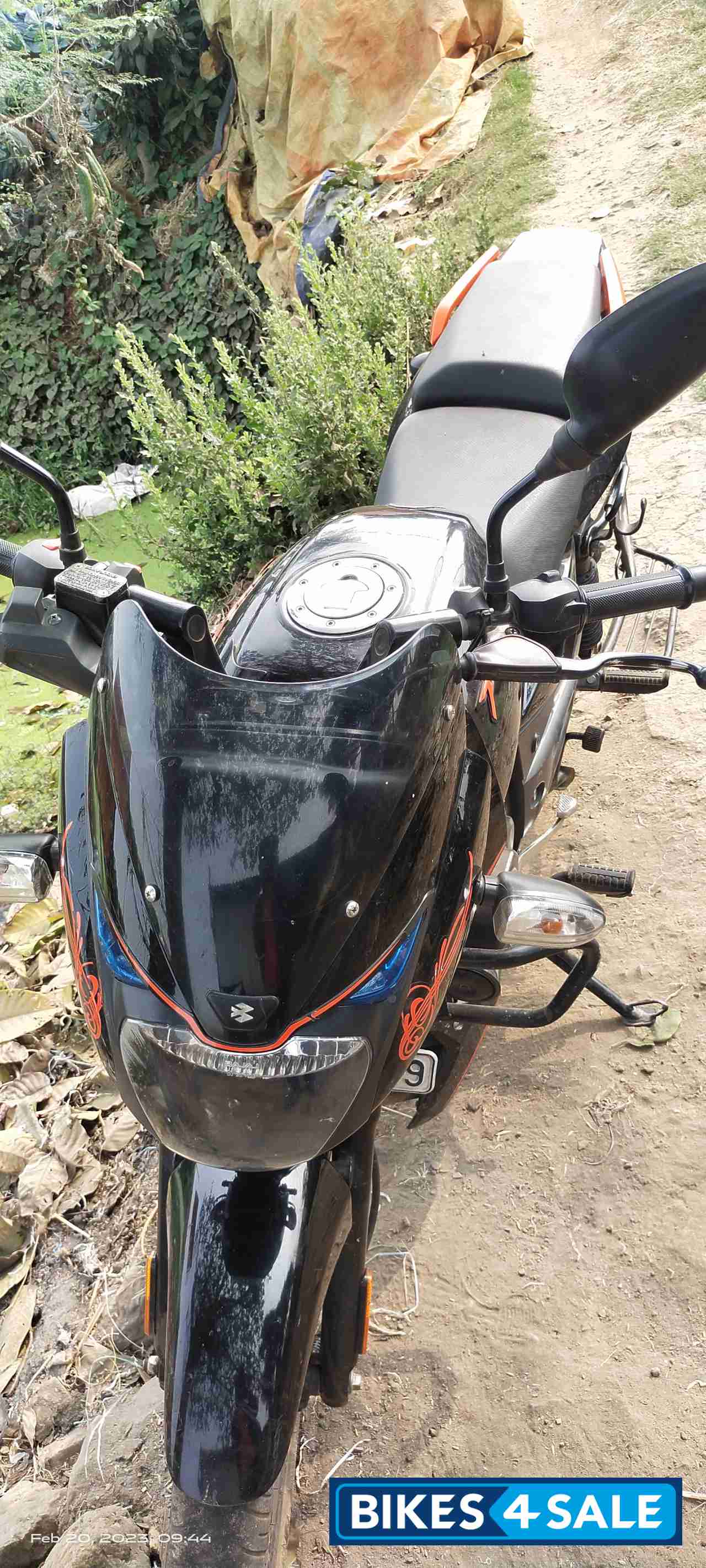 Bajaj Pulsar 125 Split Seat Bajaj Pulsar 125 Split Seat