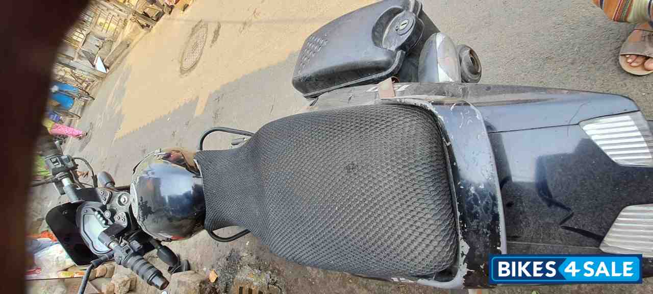 Black Bajaj Pulsar 150 DTSi