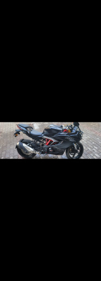 Matte Black TVS Apache RR 310