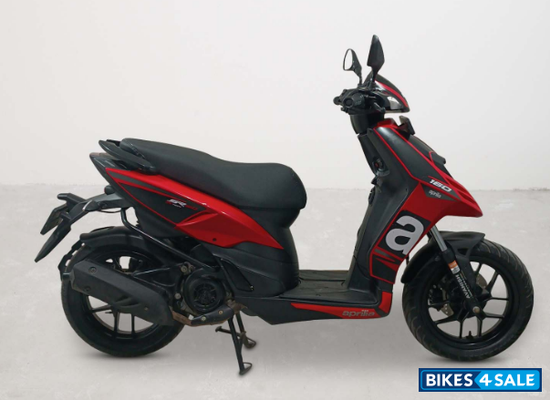 Aprilia SR RST 160 Aprilia SR RST 160