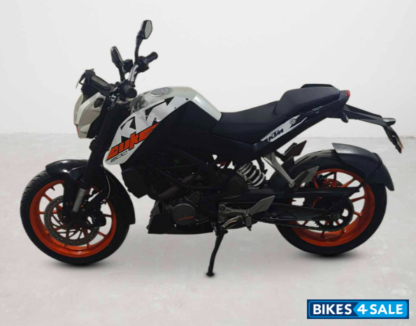 KTM Duke 200