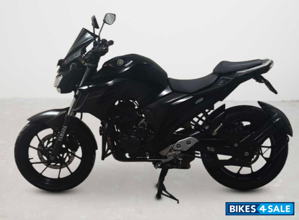 Yamaha FZ25