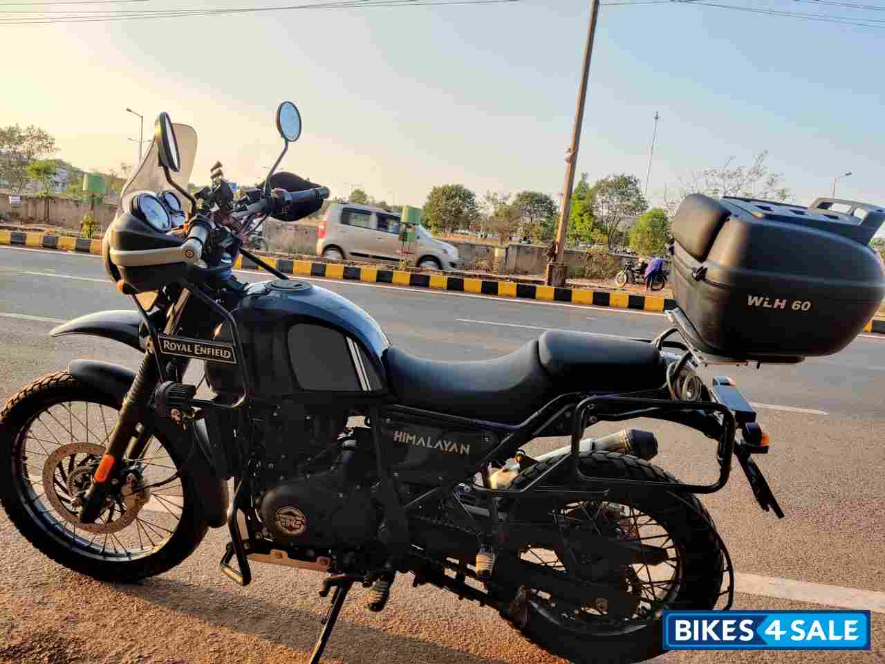 Granite Black Royal Enfield Himalayan BS VI