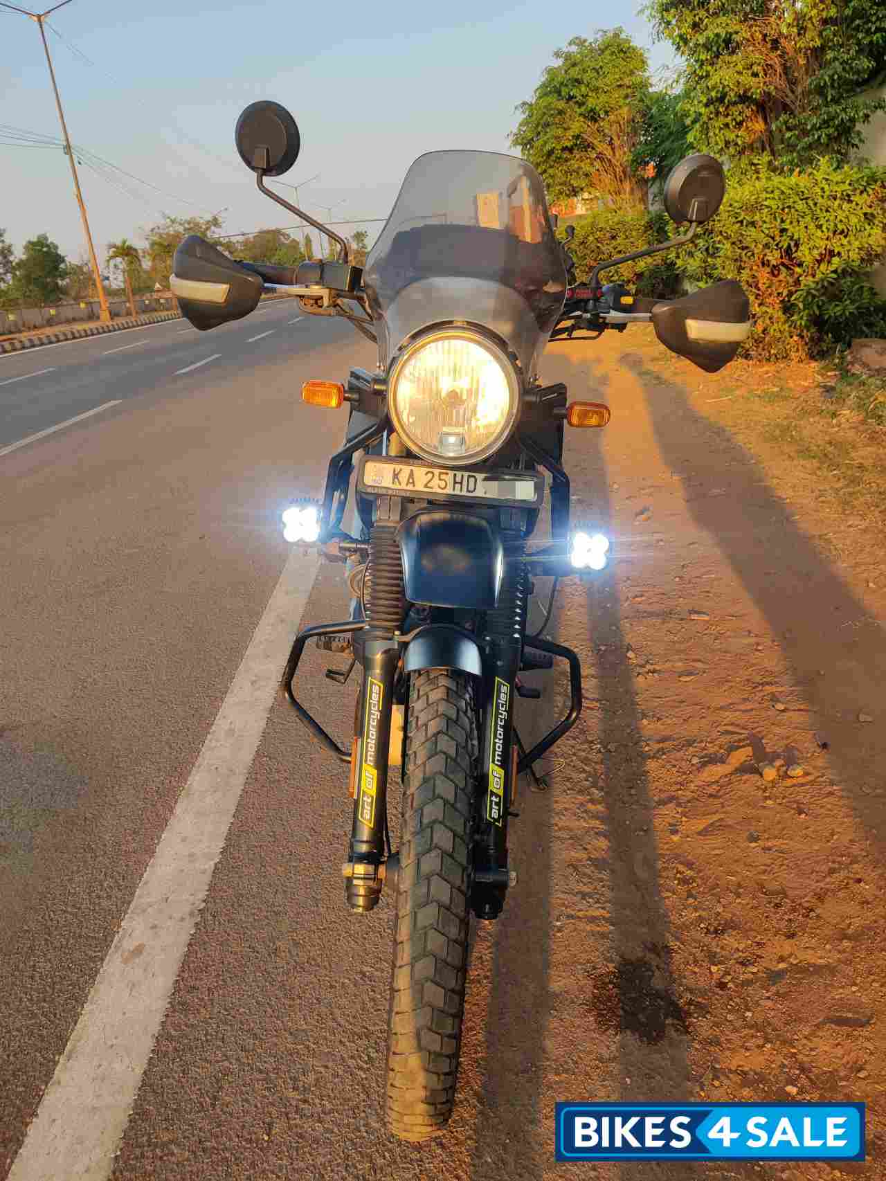 Granite Black Royal Enfield Himalayan BS VI